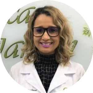 Dra. Alessandra dos Santos Bitencourt