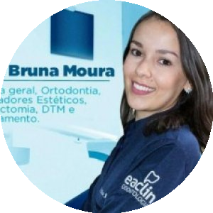 Dra. Bruna Moura