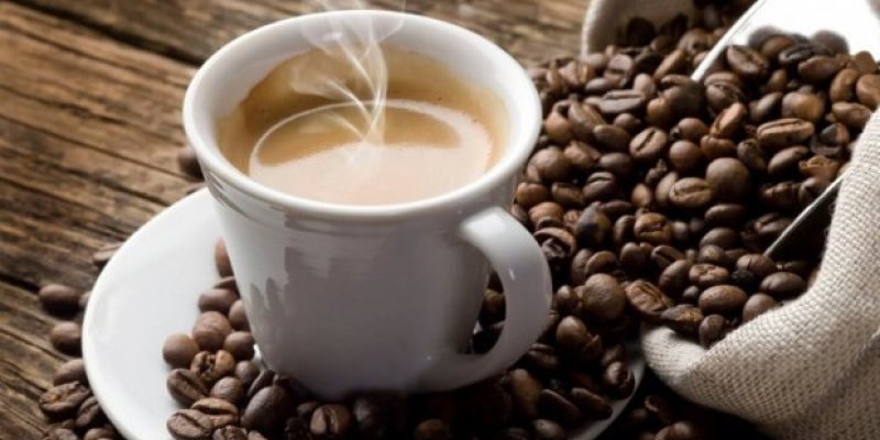 Como a cafeína afeta pressão arterial?